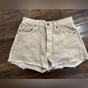 Vintage Levi’s cut off shorts size 25